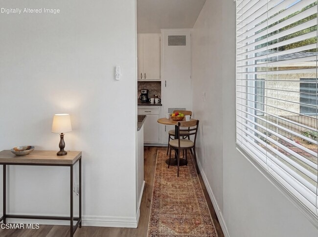 Building Photo - 2485 E Hillcrest Dr