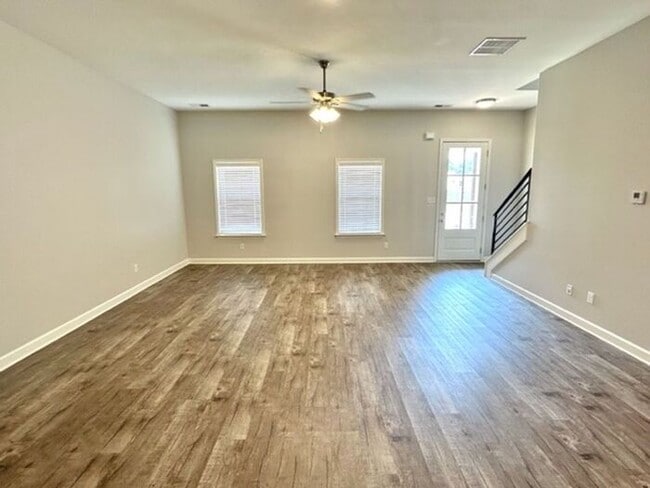 Building Photo - Now Leasing a 4-Bedroom 2.5 Bath Home in M...