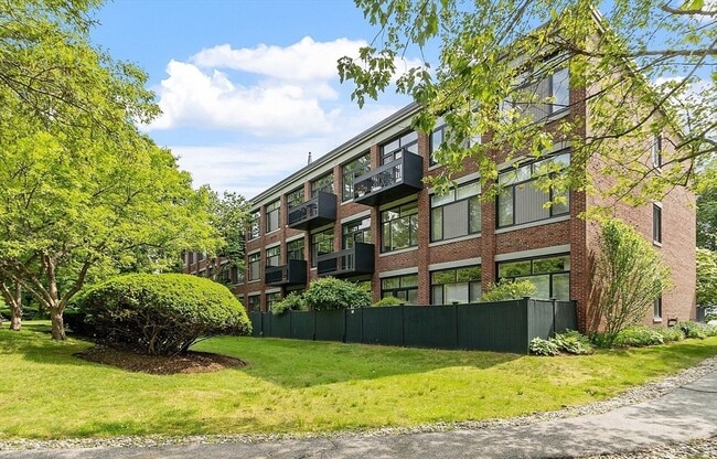 Building Photo - 100 Keyes Rd