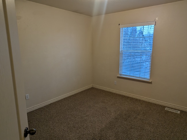 Building Photo - 1287 Reese Dr