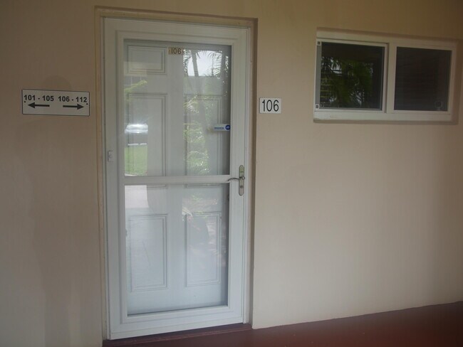 Building Photo - 2769 Garden Dr S