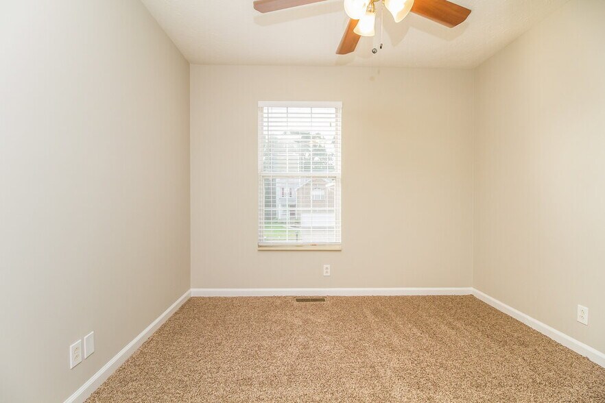 Building Photo - 3544 Glenfalls Dr