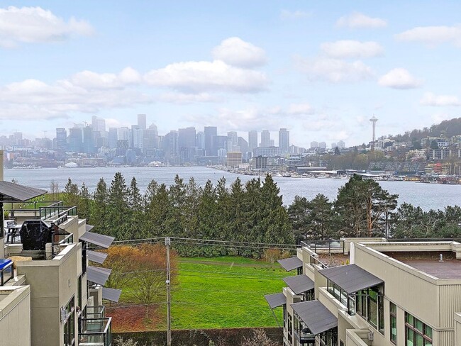 Building Photo - 2Bd/2Ba Seattle Condo