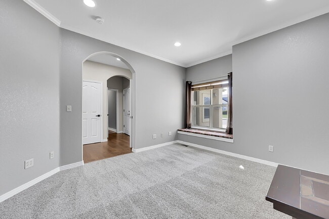 Building Photo - $3,495 - 4 Bed, 4 Bath Home with 4 Car Gar...