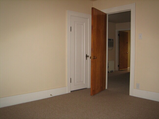 Building Photo - 12027 Moran St