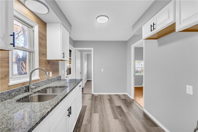 Building Photo - 13813 Leroy Ave