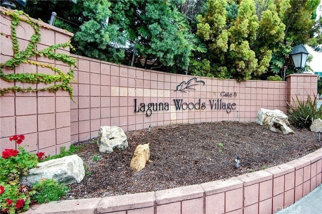 Building Photo - 24055 Paseo Del Lago W