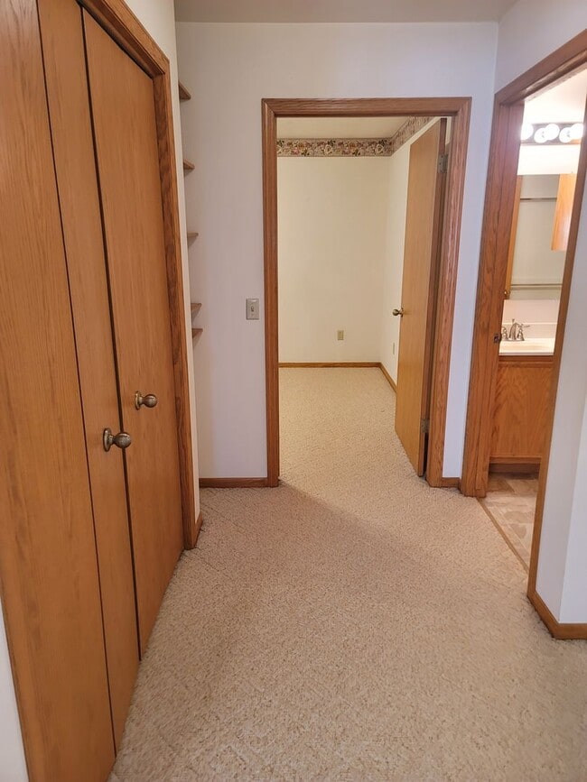 Building Photo - 1831 Rapids St