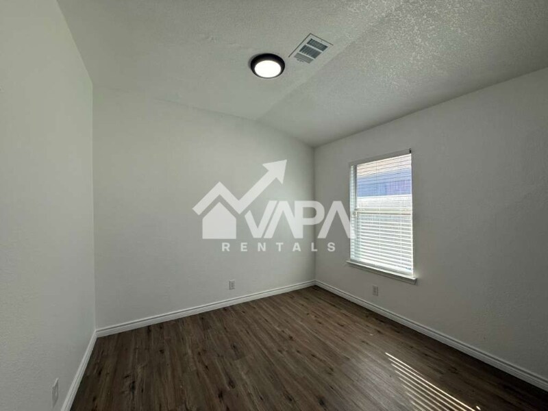 Building Photo - 9159 Everton