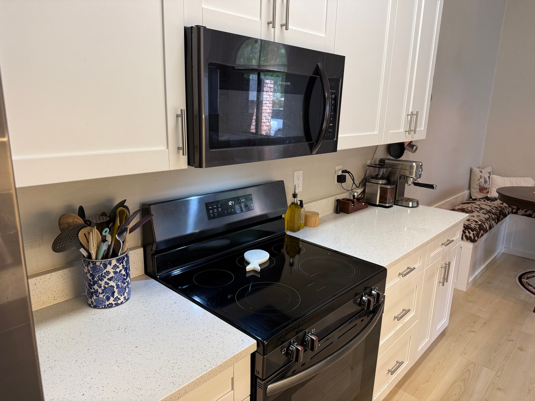 Building Photo - 3811 SW 28th Terrace