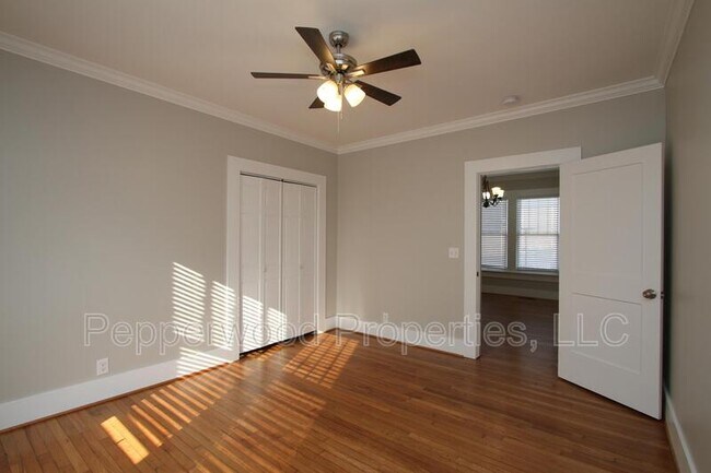 Building Photo - 235 S Hampton Dr
