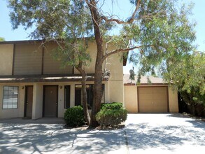 Building Photo - 936 W Perdew Ave