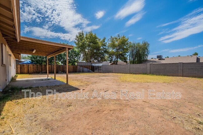 Building Photo - 3109 E Pueblo Ave