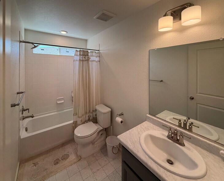 Building Photo - 2497 Winding Dr