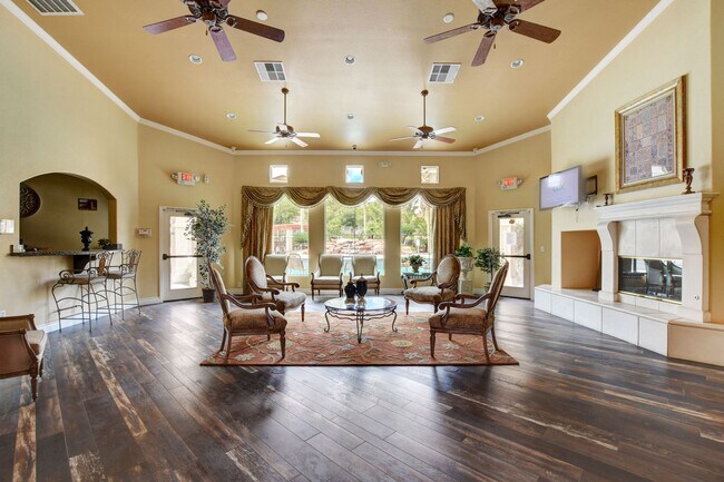 Building Photo - 10550 W Alexander Rd