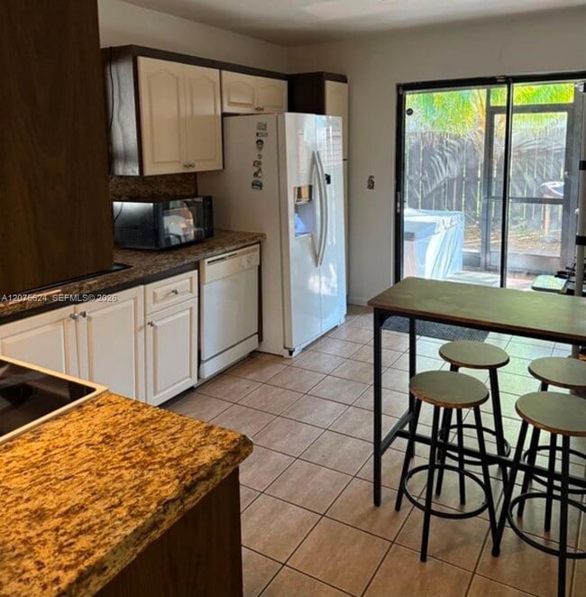 Building Photo - 1470 Flamingo Ct