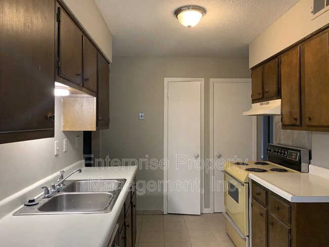 Building Photo - 4722 Queens Lace Ct