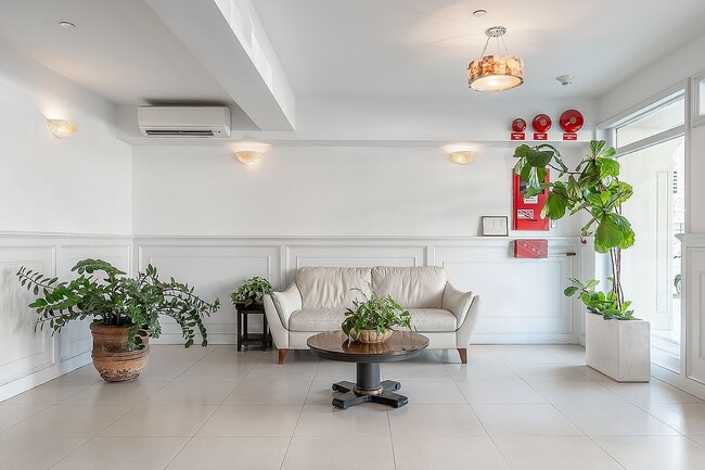 Building Photo - 30-11 21st St