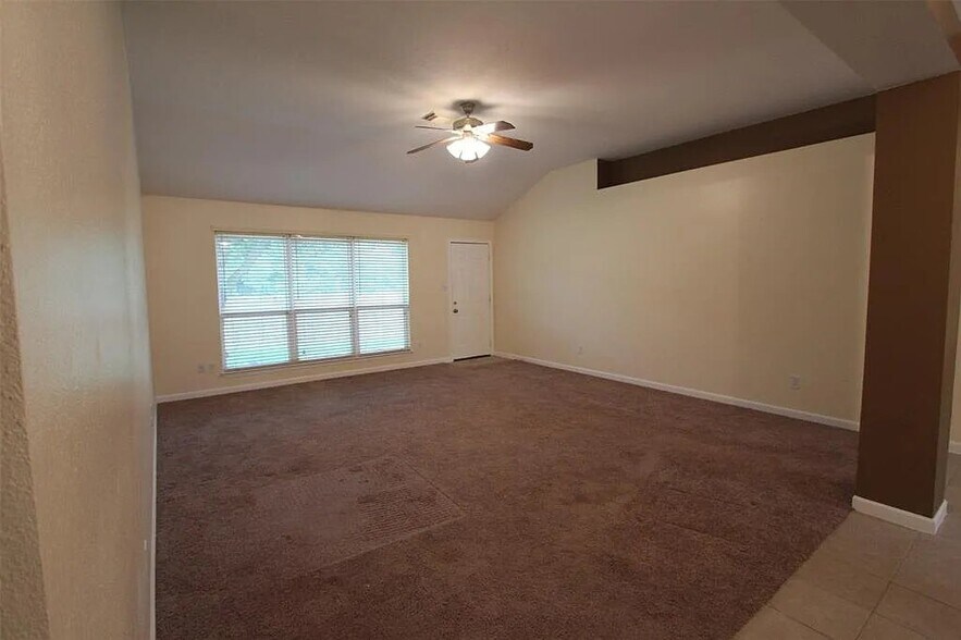 Building Photo - 22715 Bridgewater Dr