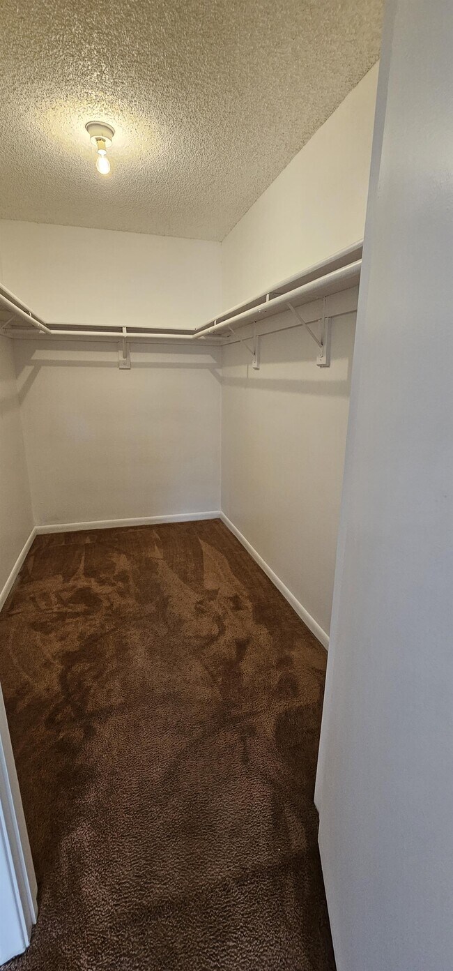 Building Photo - 2050 N Congress Ave