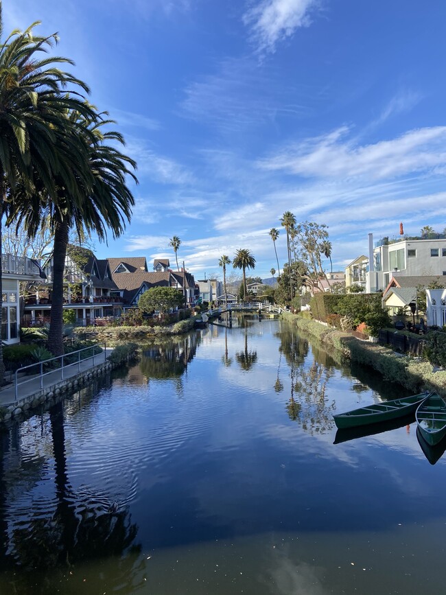 Venice Canals - 2331 Ocean Ave