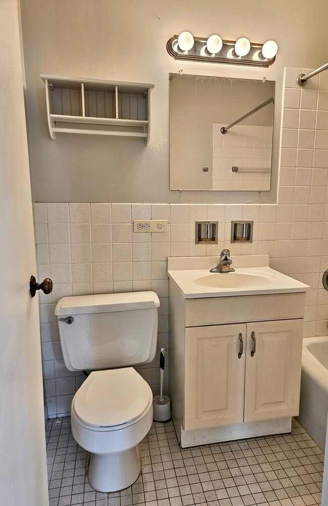 Building Photo - 4300 W Ford City Dr