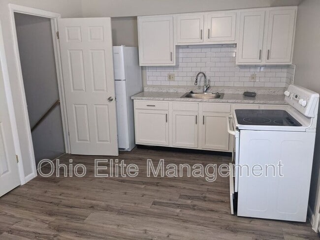 Building Photo - 429 Barnett Rd