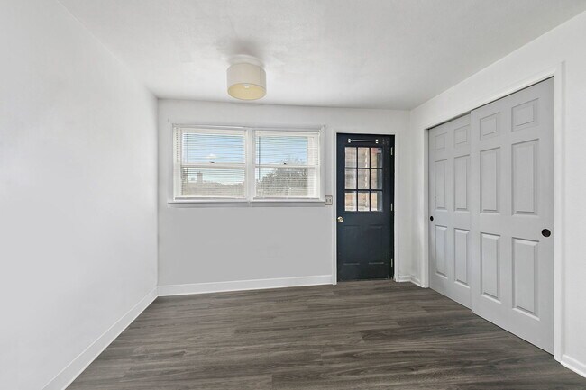 Building Photo - 104 High Ave