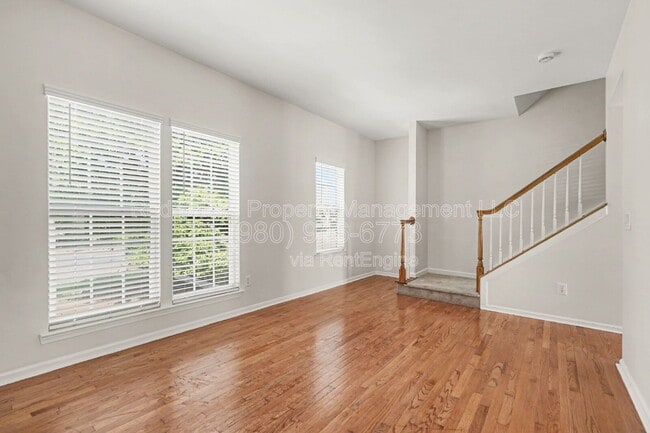 Building Photo - 15826 Marvin Rd