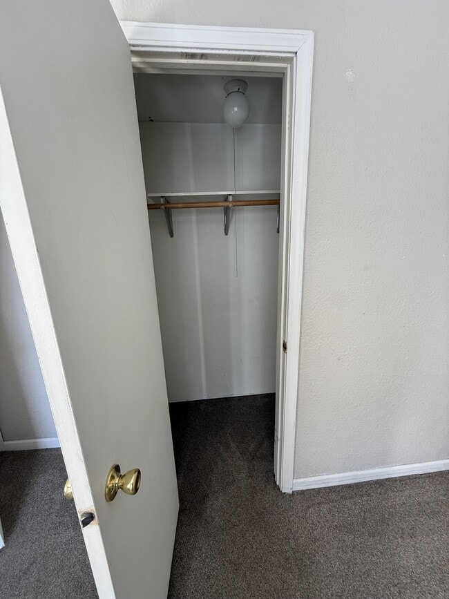 Building Photo - 304 2nd St SW