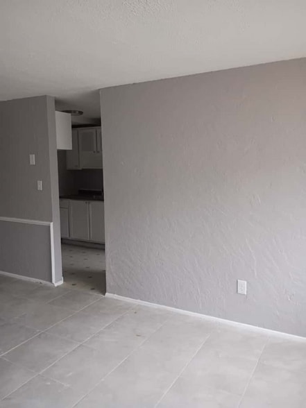 Building Photo - 13444 Euclid Ave