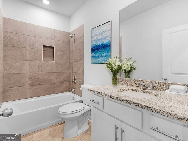 Building Photo - 223 Monarch Village Way