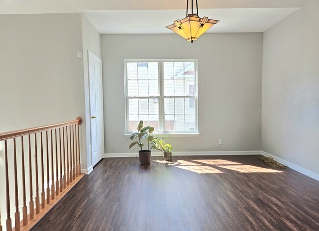 Building Photo - 1604 Post Oak Dr