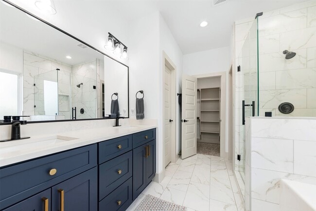 Building Photo - 837 W Little York Rd