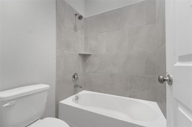 Building Photo - 3004 Cremini Fls