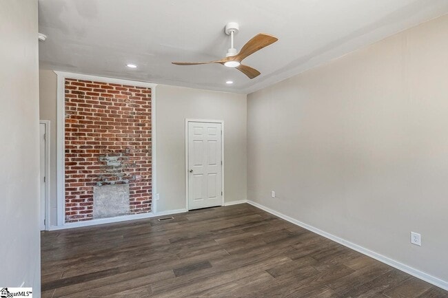 Building Photo - 536 Peronneau St