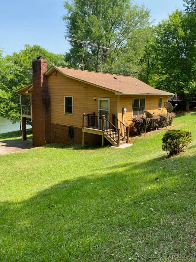 Primary Photo - 502 Rabbit Run Rd