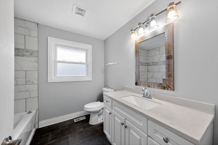 Building Photo - 4107 Applewood Ln