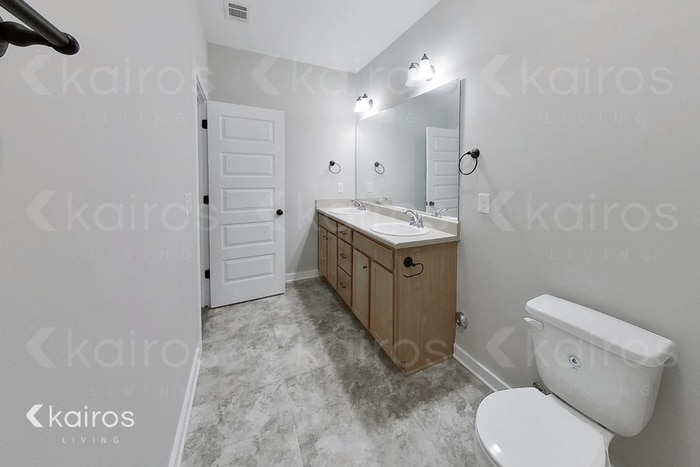 Building Photo - 8026 Shadesbrook Dr