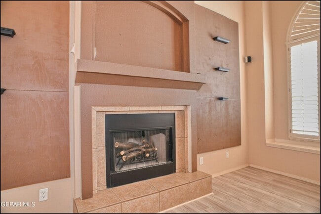 Building Photo - 3140 Tierra Encino Dr