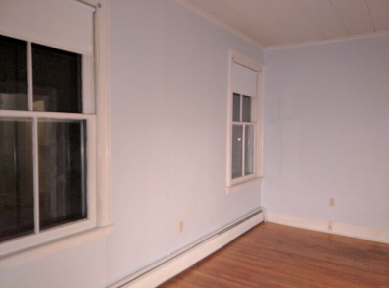 Living Room - 92 S Main St