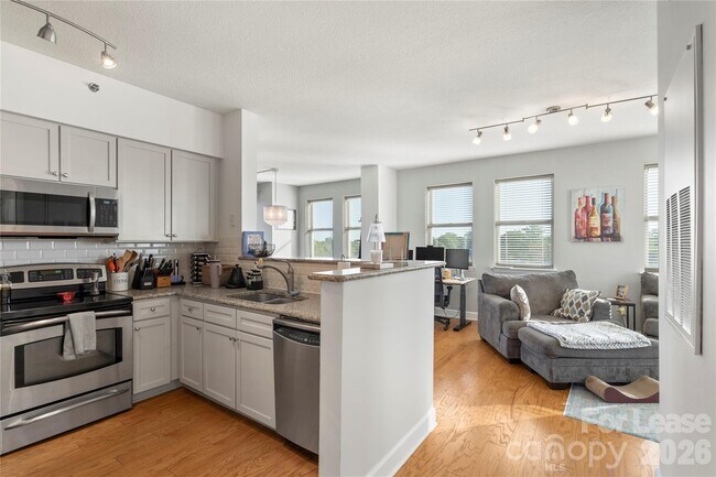 Building Photo - 1315 East Blvd