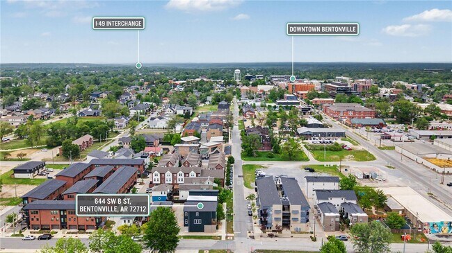 Building Photo - 644 SW B St