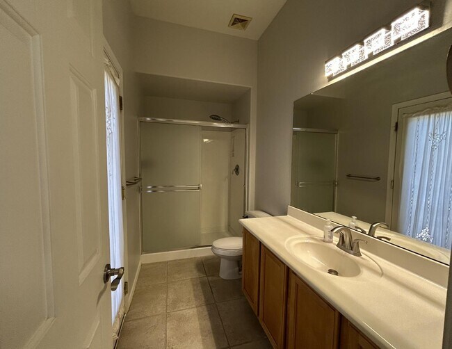 Building Photo - 26041 N Fernbush Dr