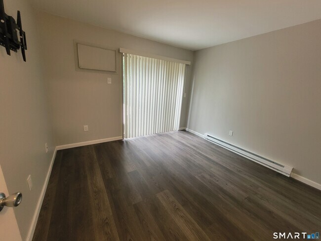 Building Photo - 73 Willow Springs