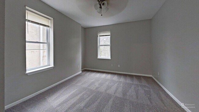 Building Photo - 6032 Walnut St