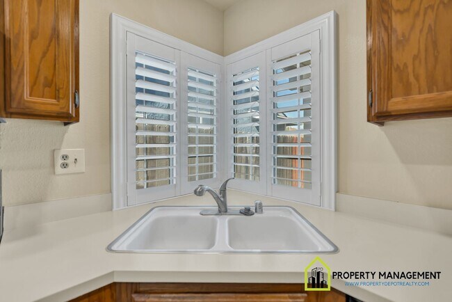 Building Photo - Beautifully Remodeled 3-Bedroom Home for Rent
