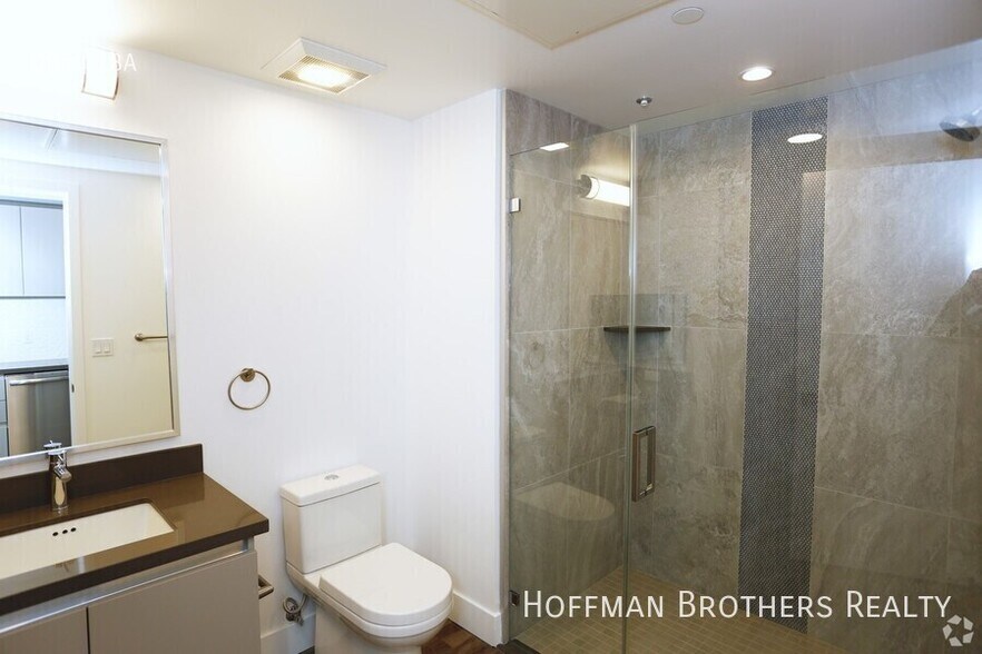 Building Photo - 455 S Kenmore Ave