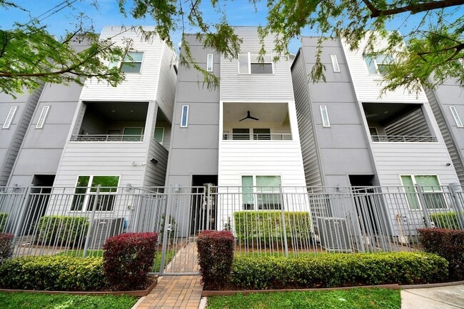 Building Photo - 1721 Eado Point Ln