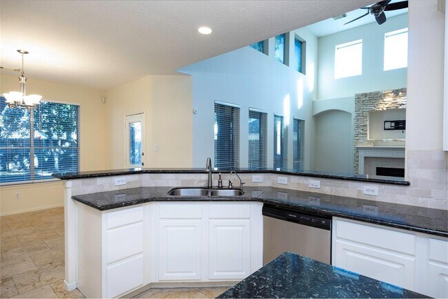 Building Photo - 2327 Centerbrook Ln